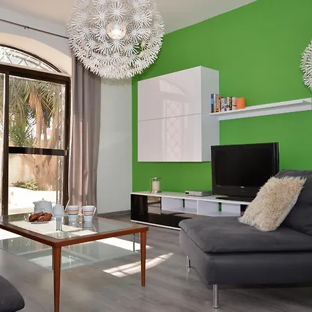 Guest house City Living Tk 1 Rm 5 3*